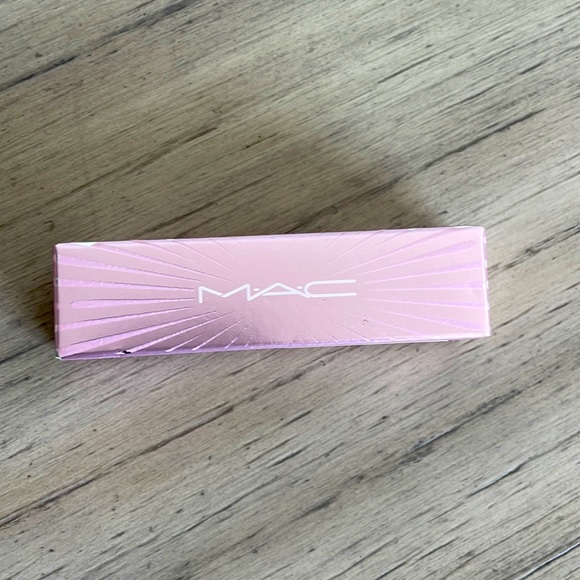 MAC Limited Edition Lipstick - All Fired Up - Picture 2 of 6